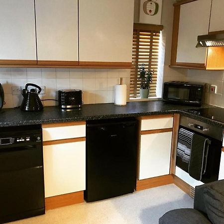 Clarabel'S Guest House- The Nook Wombourn ภายนอก รูปภาพ